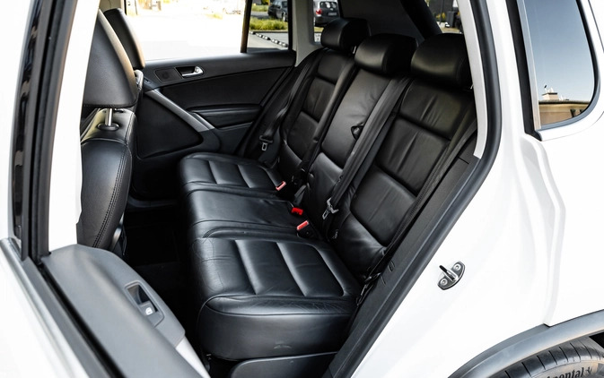 Volkswagen Tiguan cena 39900 przebieg: 230000, rok produkcji 2009 z Stargard małe 667